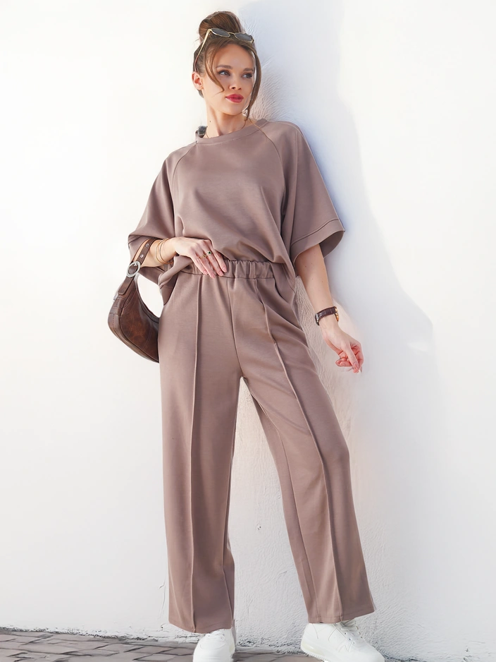 Royalfashion женски комплект с къс ръкав и широки панталони