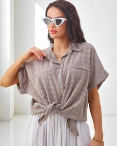 светлокафяв