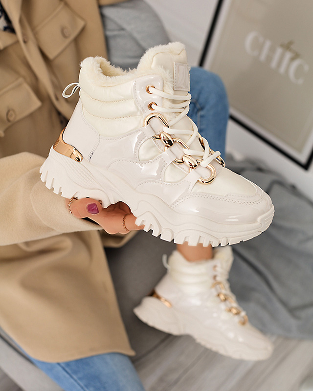 Кремави дамски зимни спортни обувки a'la trappers Mertika - Обувки