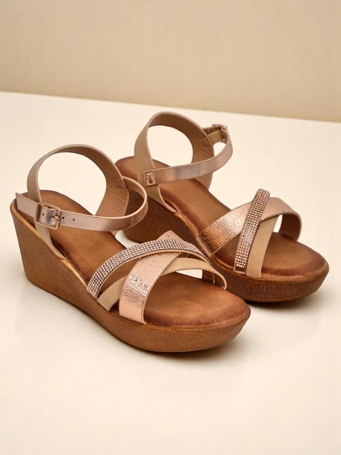 Royalfashion дамски сандали на равна платформа с камъни и брокат Glittera