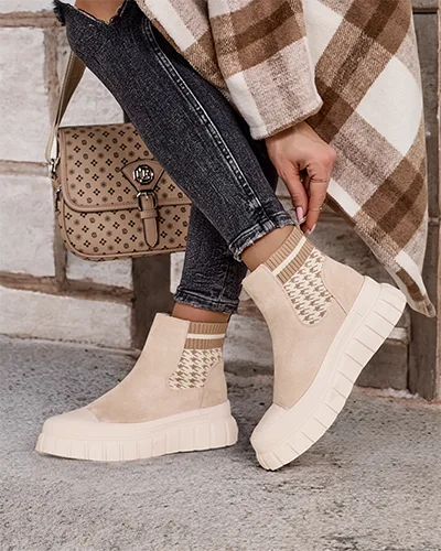 Дамски ботуши на прослойка Royalfashion Roniv