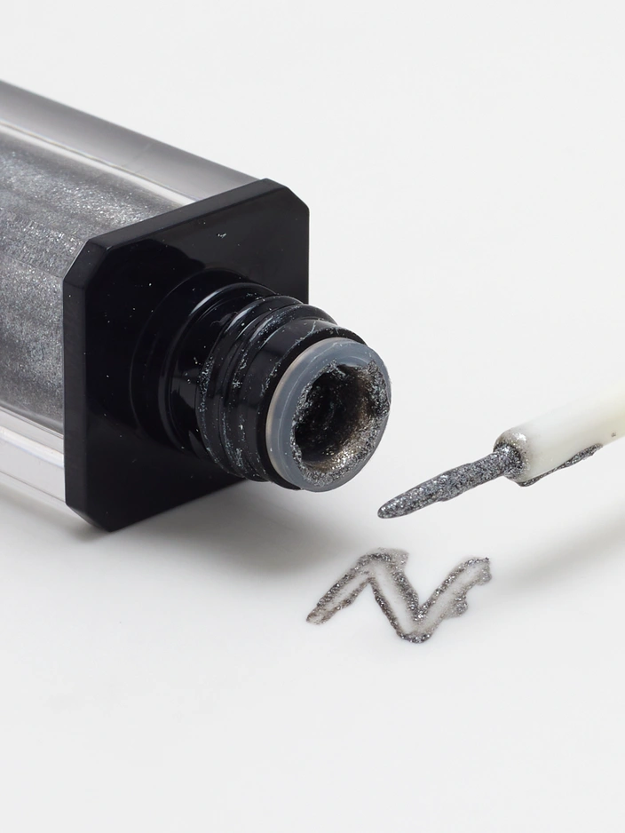 Luxelux Блестящ течен сенки за очи 01 5ml