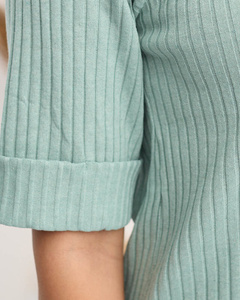 мента || тъмнозелено