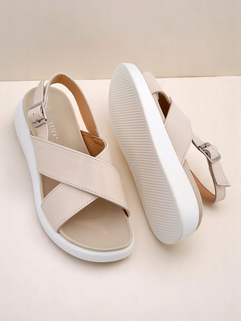 Royalfashion Дамски сандали на дебела подметка Riva Star