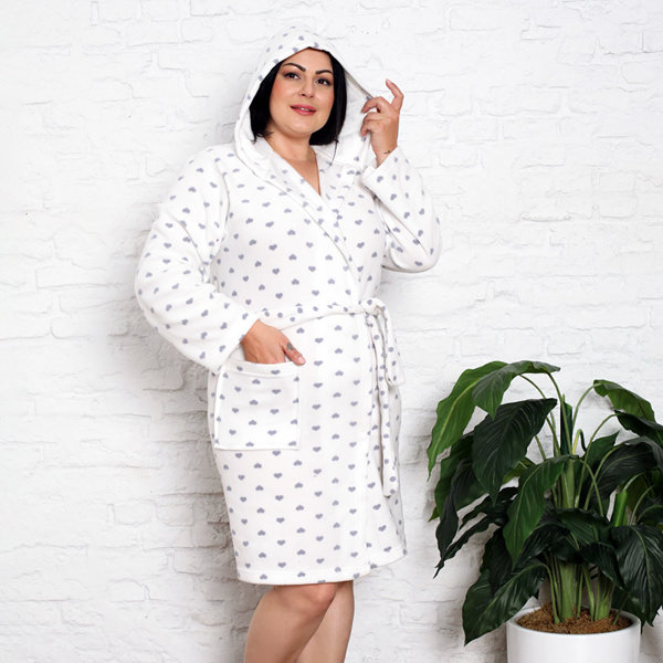 Мек бял дамски халат със сърца - Облекло