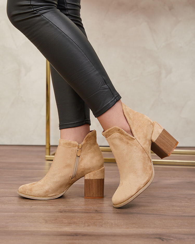 Royalfashion Светлокафяви дамски ботуши Ricteas stiletto