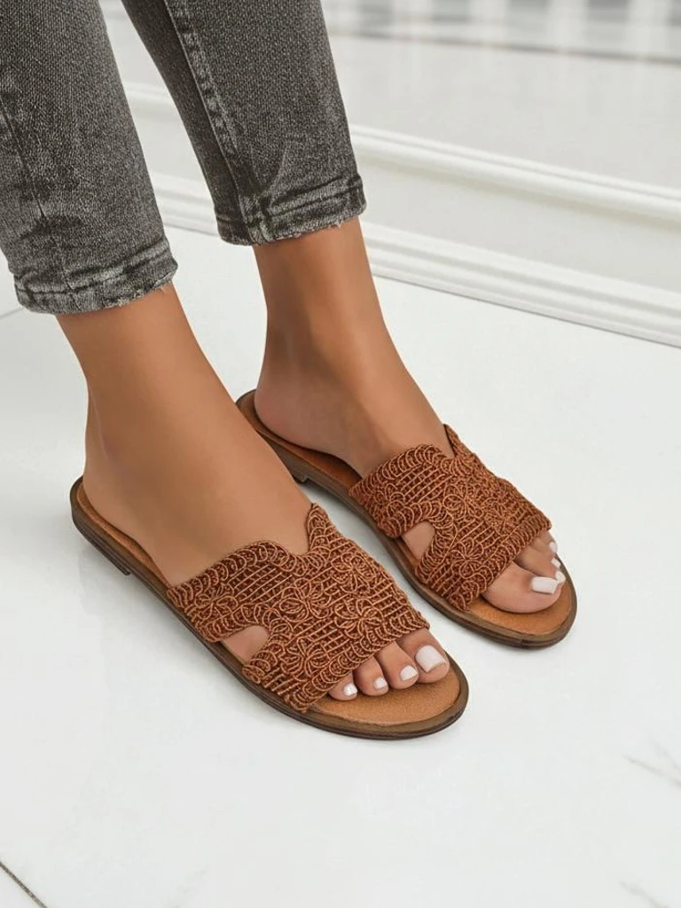 Rpyalfashion Дамски чехли с декоративна каишка Braida