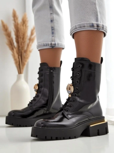 Royalfashion дамски боти с патентна кожа Tesiolle