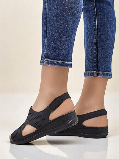 Royalfashion дамски сандали с изрязвания Leminni