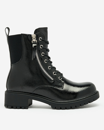 Royalfashion Черни дамски ботуши от еко кожа с лак Gaddaxa