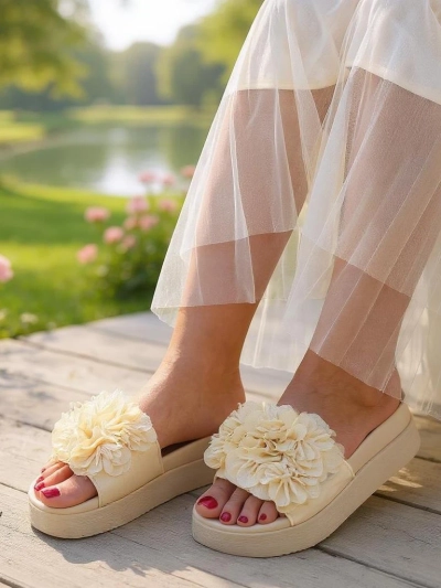 Royalfashion Дамски сандали с малки цветя Frezja