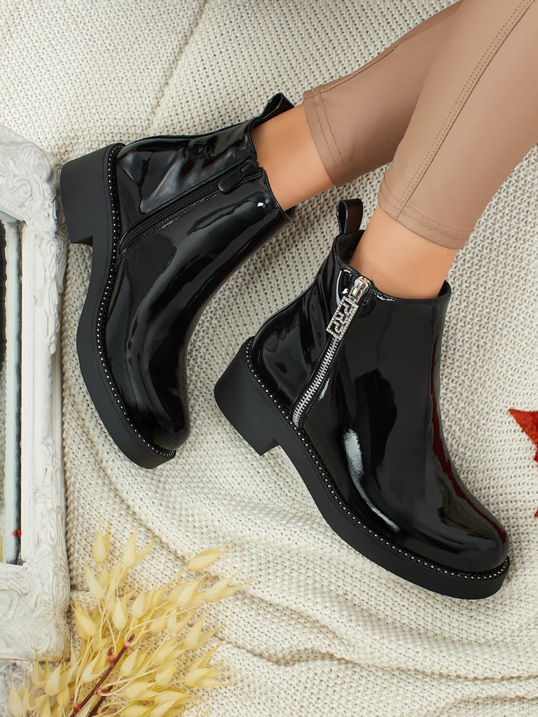 Дамски лакирани еко кожени боти Calvera