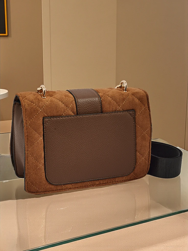 Малка дамска чанта от еко кожа Esmira