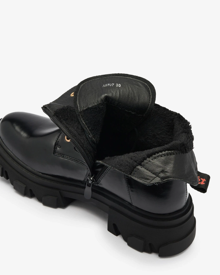 Royalfashion Черни дамски изолирани ботуши Selori от екокожа