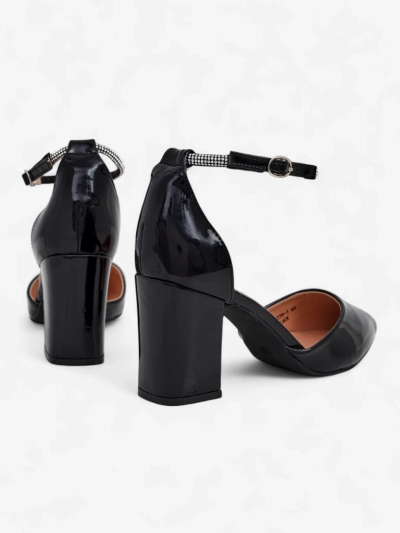 Royalfashion дамски обувки с лакова кожа и лента, украсена с рондекини Furoni