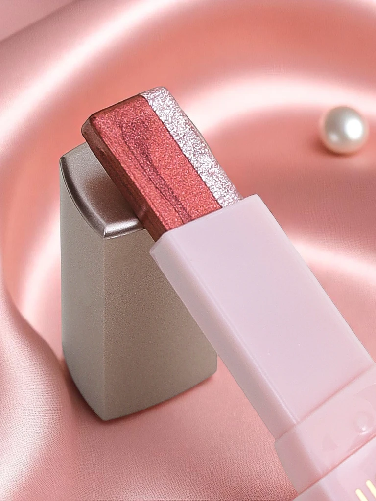 Блестящ стик сенки за очи Rose Dahlia