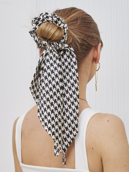 Royalfashion Ластик за коса с карирана панделка Kratella