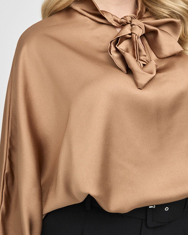Дамска кафява дълга сатенена блуза с връзки - Облекло