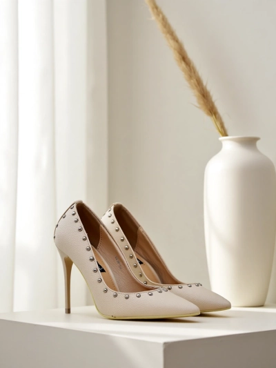 Royalfashion Женски токчета с шипове Koscalle