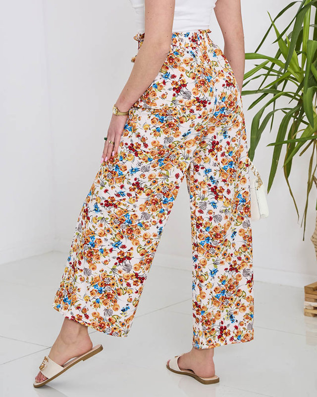 Дамски бели панталони палацо с оранжеви цветя - Облекло