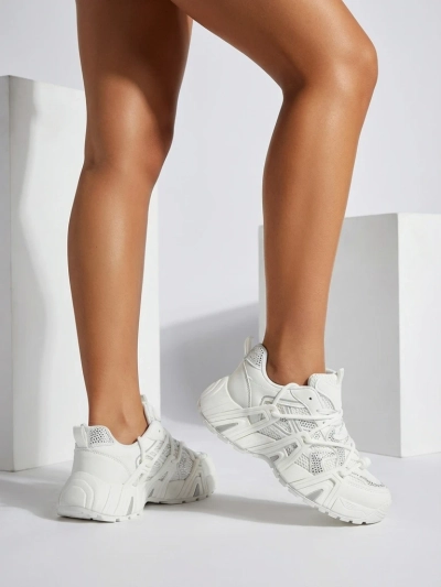 Дамски маратонки Aurora, бели, кожени, спортни за пролетта