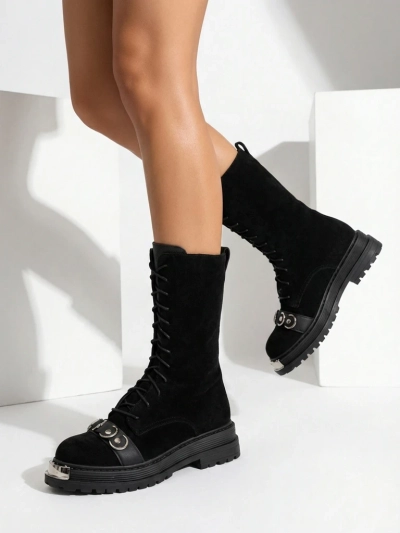 Royalfashion Дамски ботуши с дантела Werces