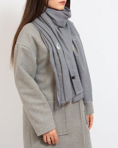 Royalfashion Сив дамски тънък шал с брокат