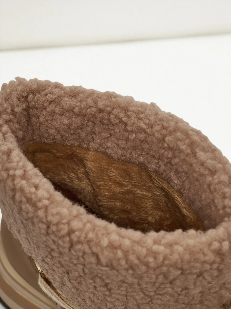 Дамски боти тип снегоходки с пух Verruna