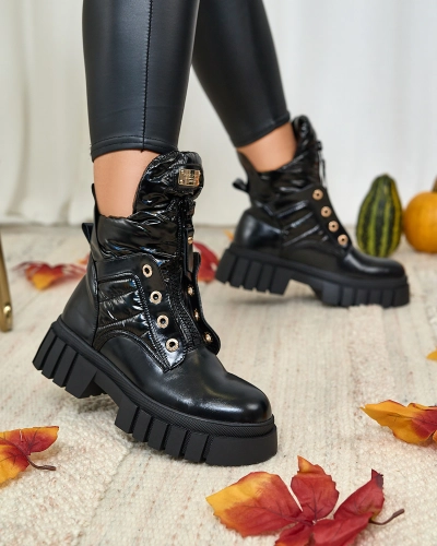 Royalfashion Дамски ботуши в черно Selilka