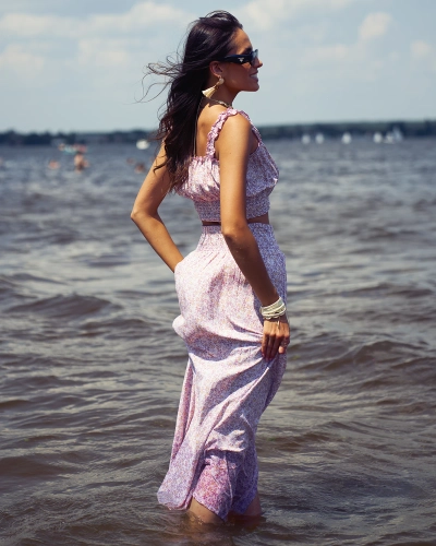 Royalfashion Дамски розов комплект с цветя