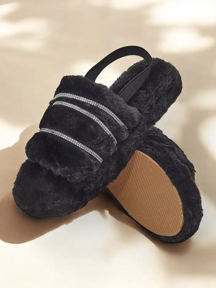 Royalfashion Женски кожени пантофи с камъни Ferrems