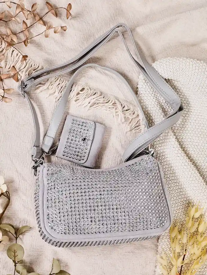 Royalfashion Малка дамска чанта с шипове