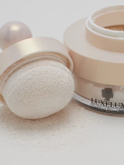 Luxelux Loose Powder с гъба за лице 01 13.5 г