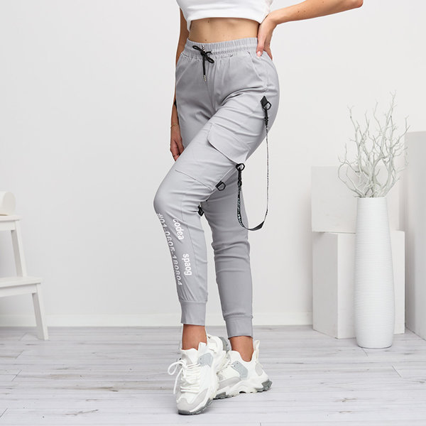 Сив дамски карго панталон с надписи - Clothing
