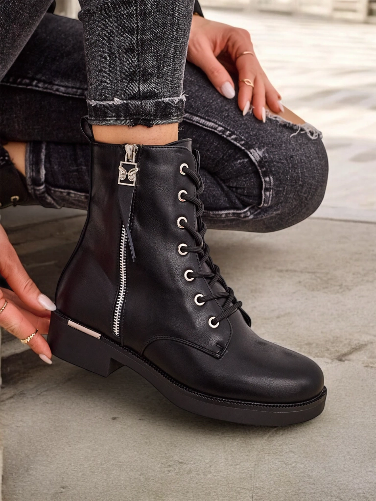 Дамски ботуши с връзки Royalfashion Selocii