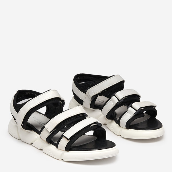 Dziewczęce sandałki zapinane na rzepy w kolorze białym Mumin- Obuwie