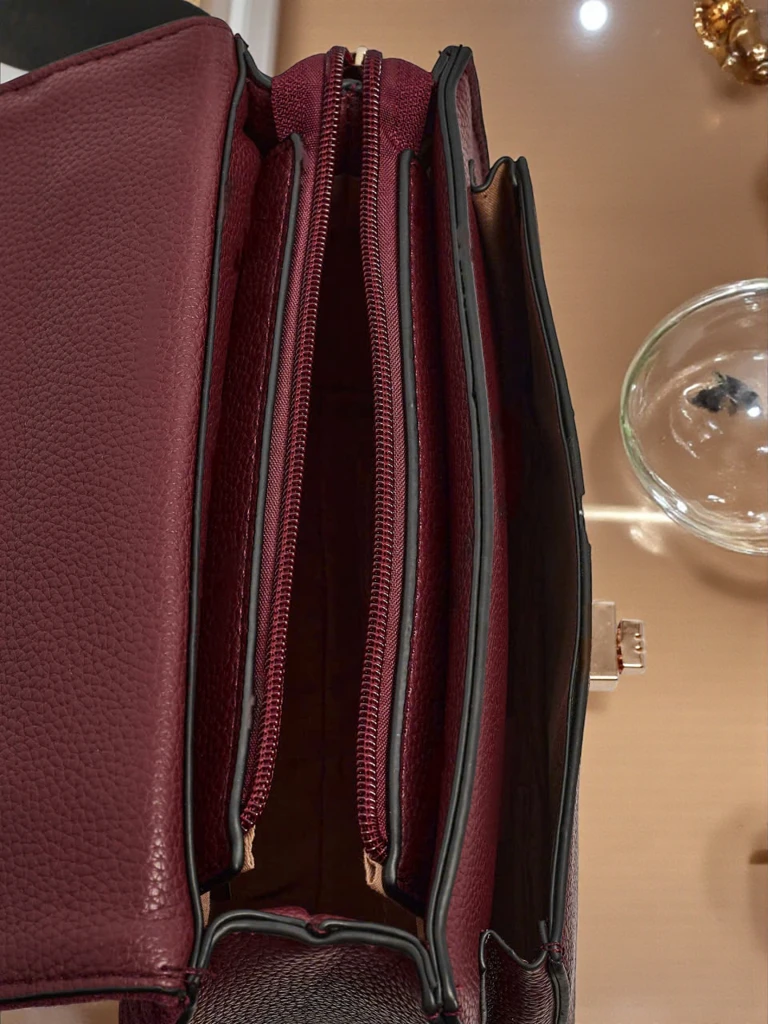 Малка дамска чанта от еко кожа Esmira