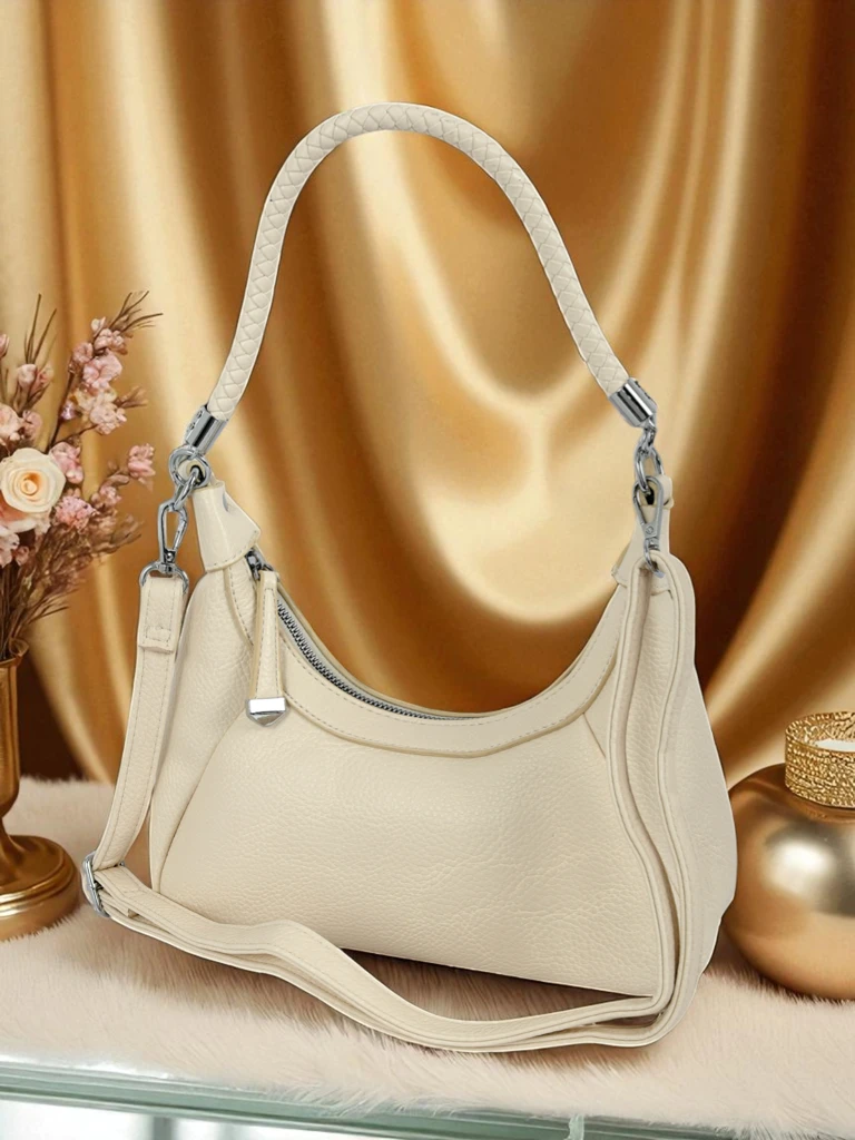 Royalfashion Малка дамска чанта от еко кожа с декоративна каишка Lacquea