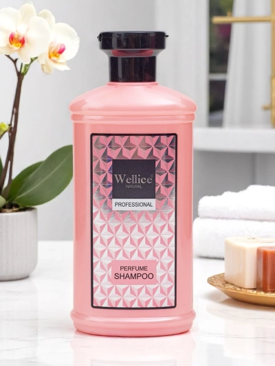 Професионален шампоан за коса - Интензивна хидратация и изглаждане на косата