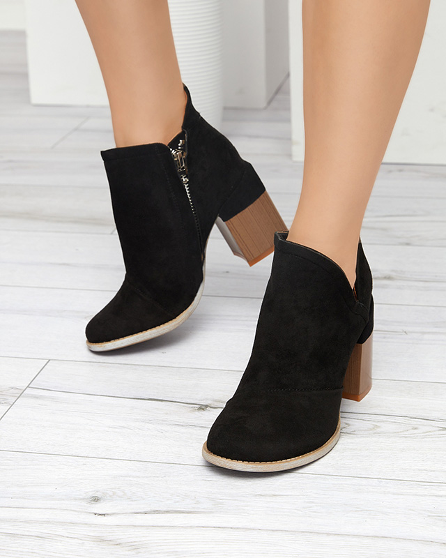 Damskie botki z wycięciami w czarnym kolorze Plinara - Obuwie