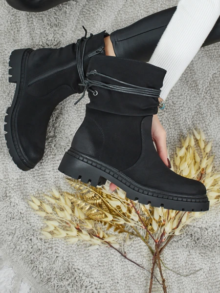 Матови дамски боти Lumira