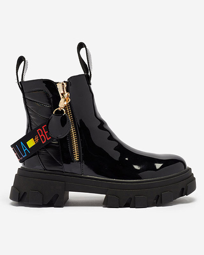 Дамски черни лачени боти Osallu - Обувки