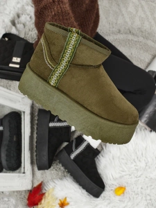 тъмнозелено