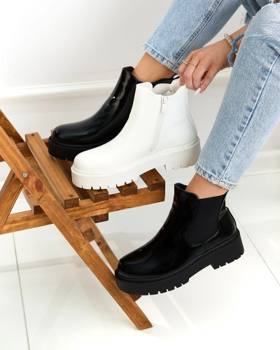 Royalfashion Черни лакирани дамски ботуши без ток Гланциран шик