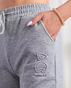 гълъбово сиво