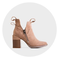 светлокафяв || кафяв