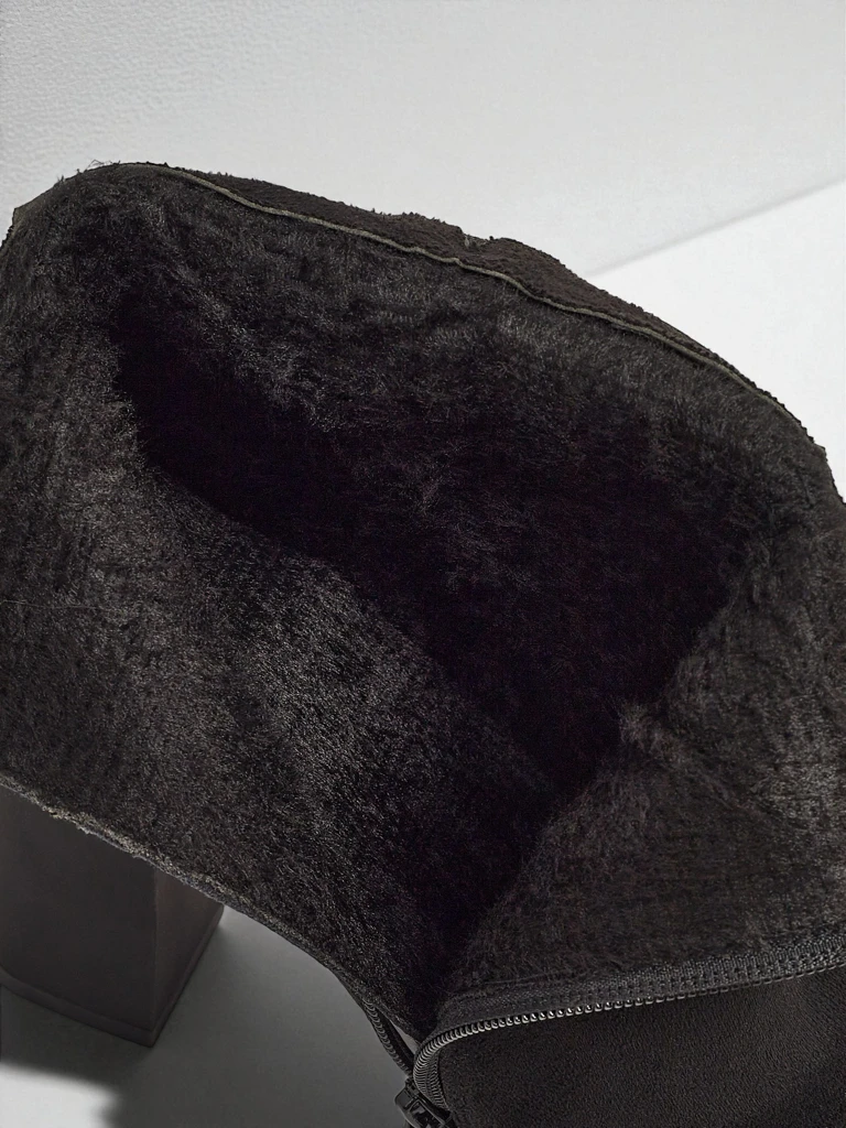 Дамски боти до глезена от еко велур на ток Zavrina