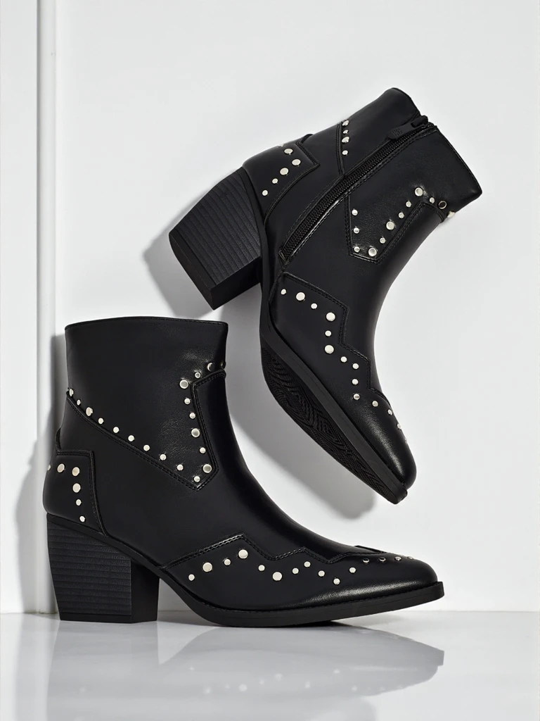 Дамски каубойски ботуши на ток с нитове Glaciere