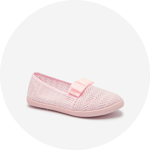 Светло розово || розово