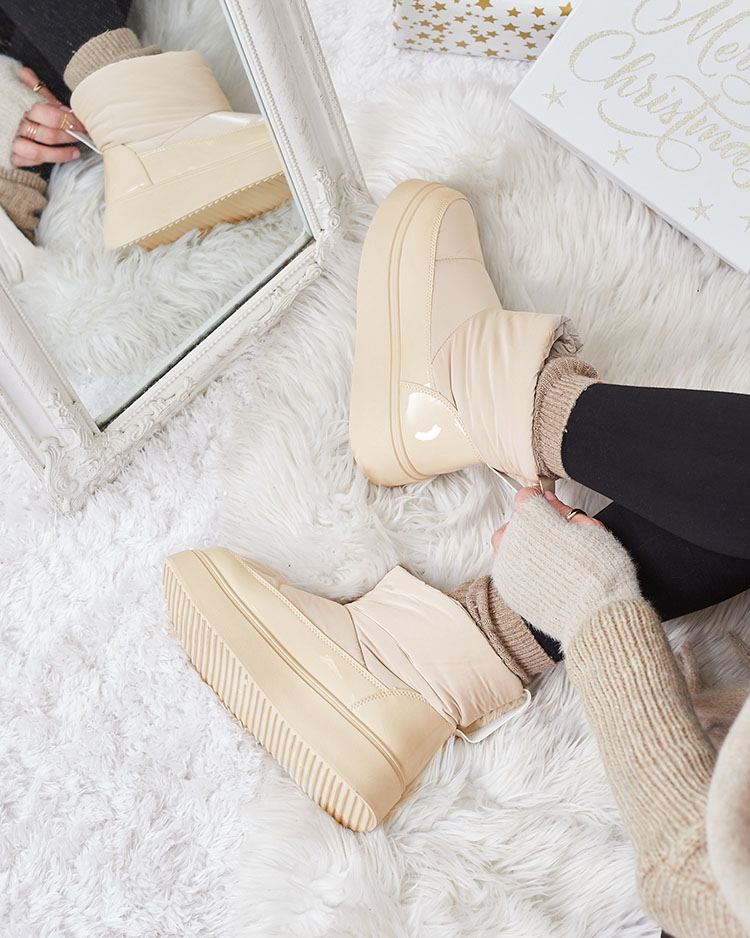 Royalfashion Бежови дамски ботуши за сняг Maderta